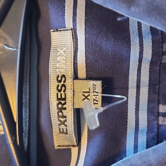 Express NWOT button down shirt size XL - Picture 3 of 4